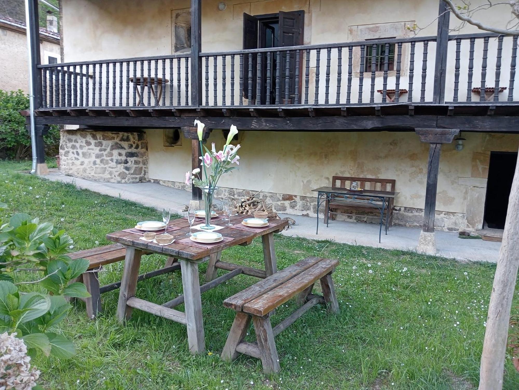 הוילה Palacio Rural De Inguanzo De Cabrales מראה חיצוני תמונה