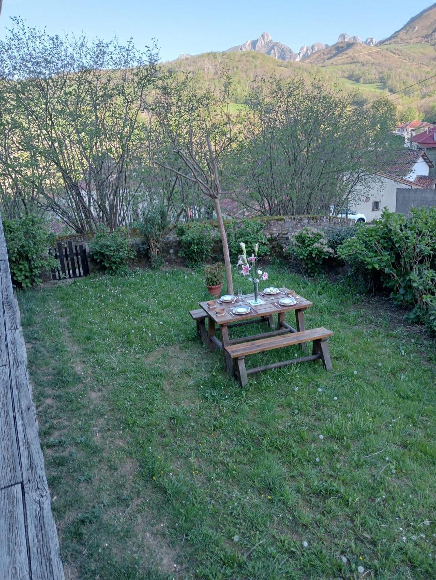 הוילה Palacio Rural De Inguanzo De Cabrales מראה חיצוני תמונה
