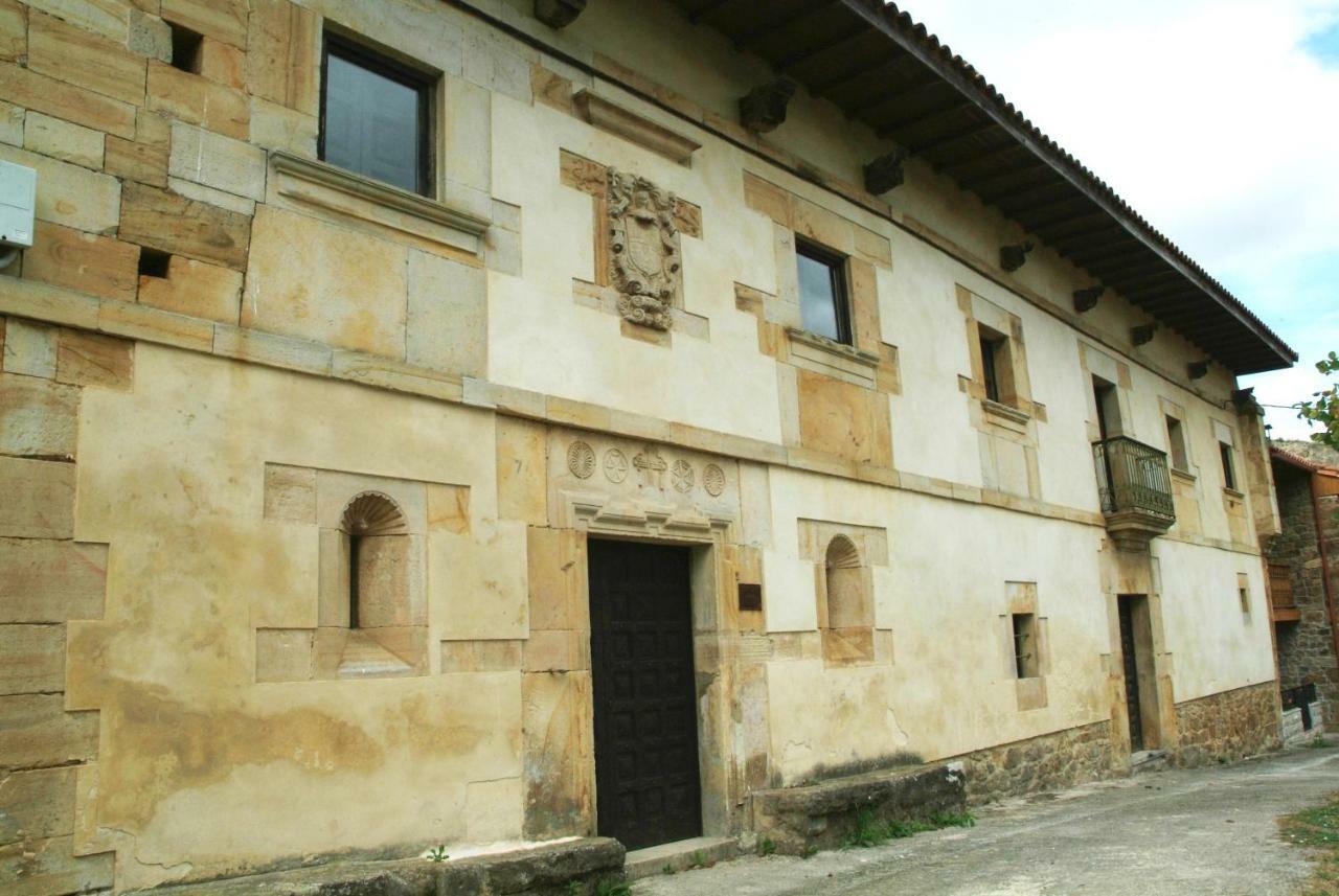הוילה Palacio Rural De Inguanzo De Cabrales מראה חיצוני תמונה