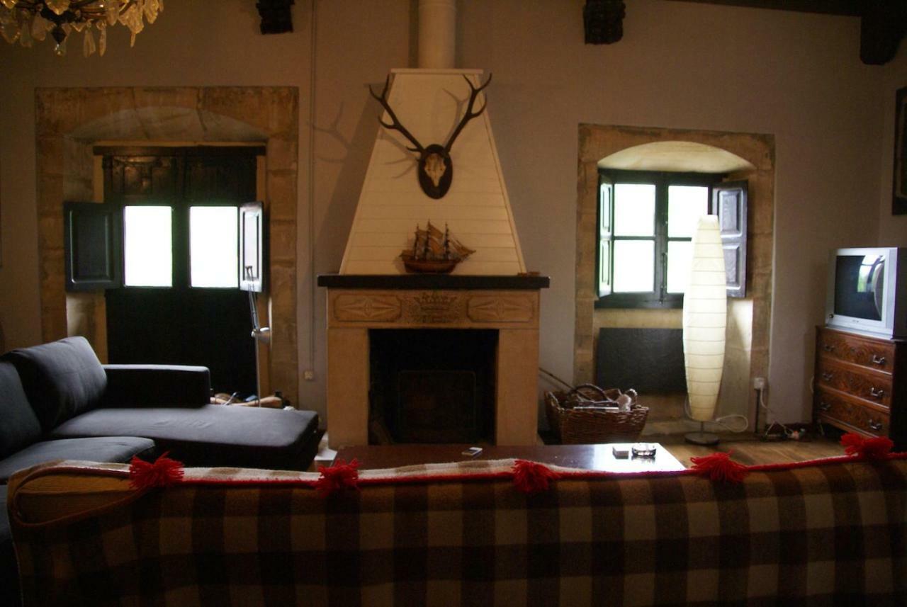 הוילה Palacio Rural De Inguanzo De Cabrales מראה חיצוני תמונה